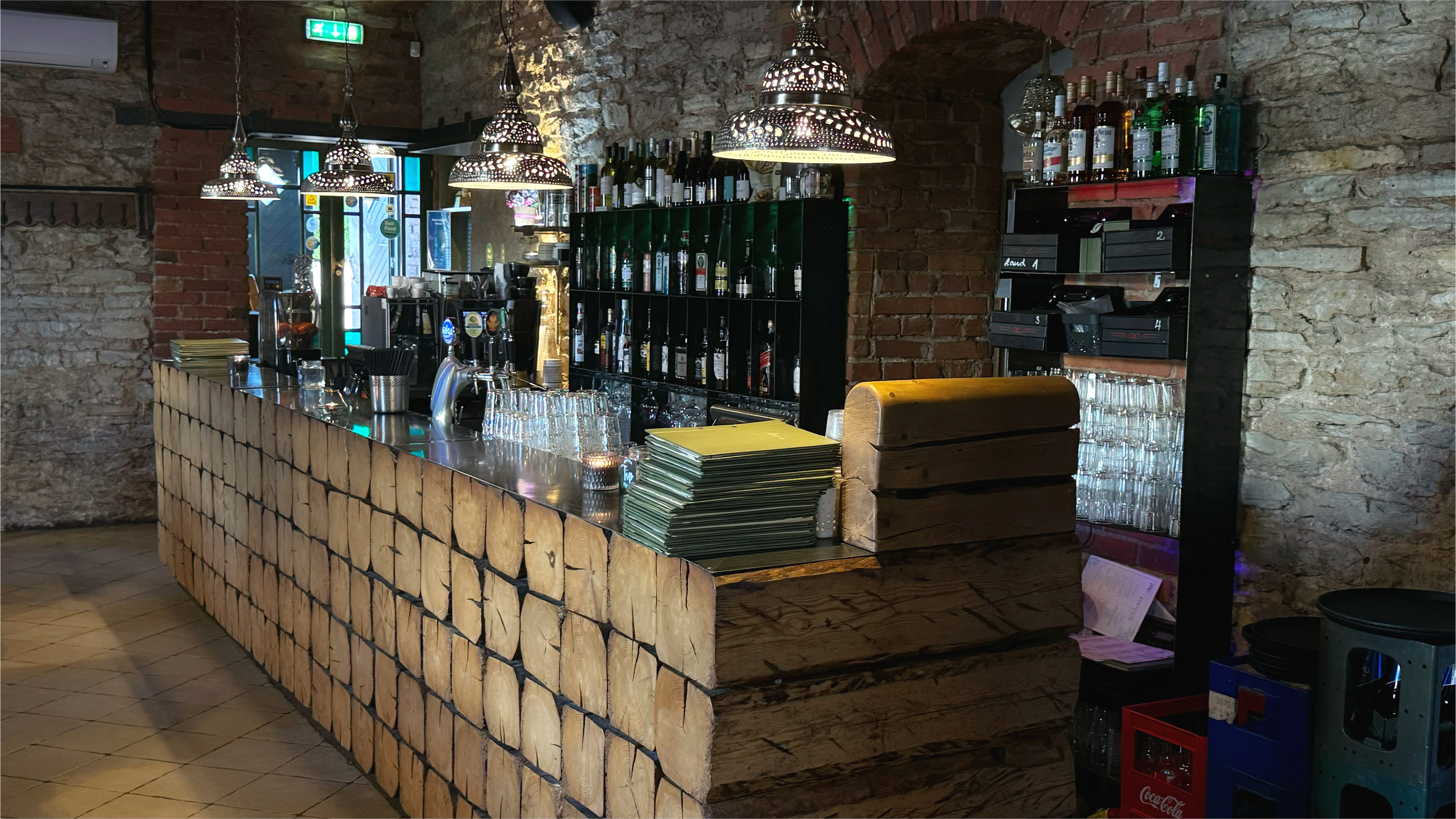 virma pubi palkidest baarilett ja menüüd